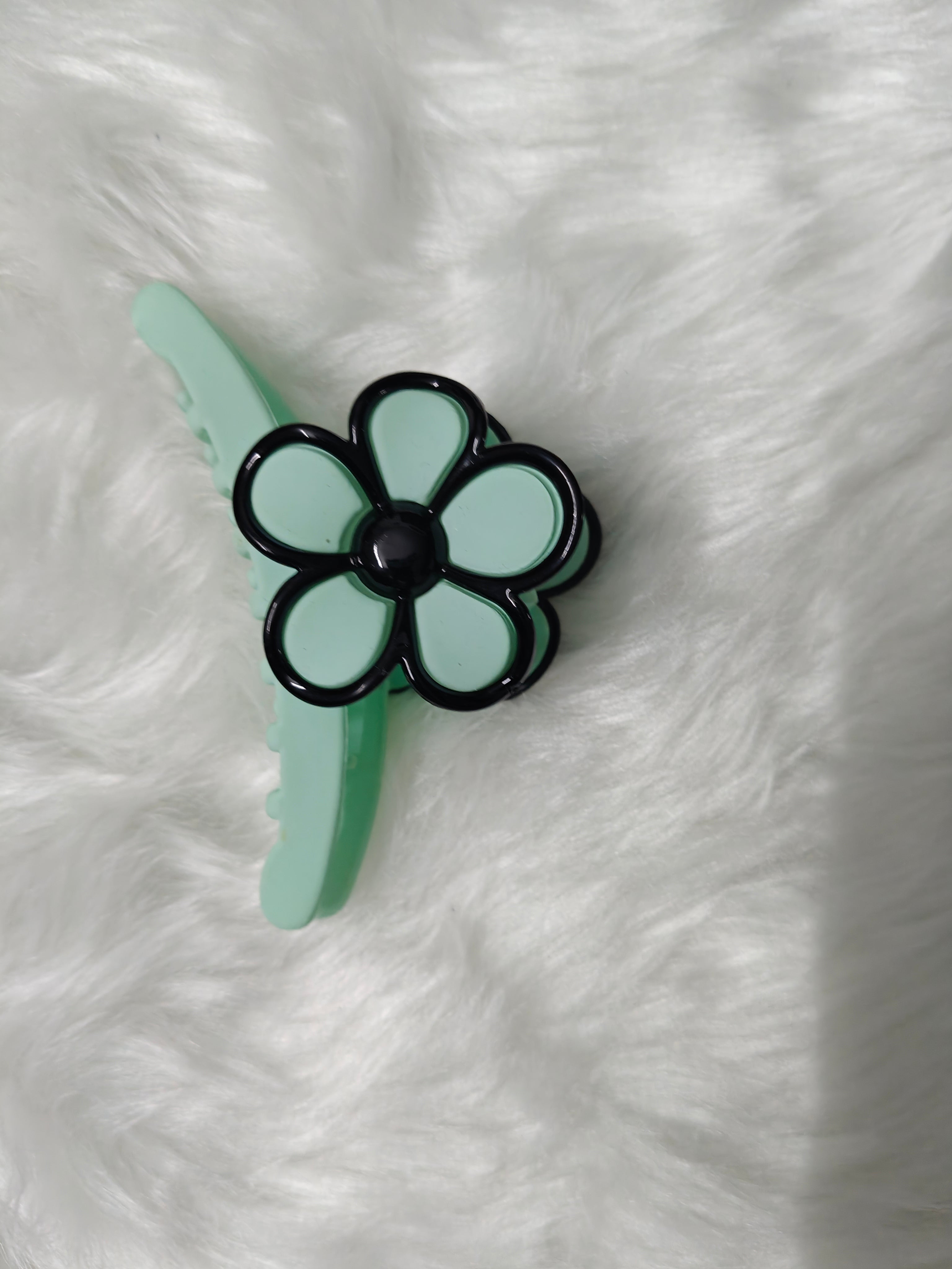 Big Catcher Floral Hair Clips