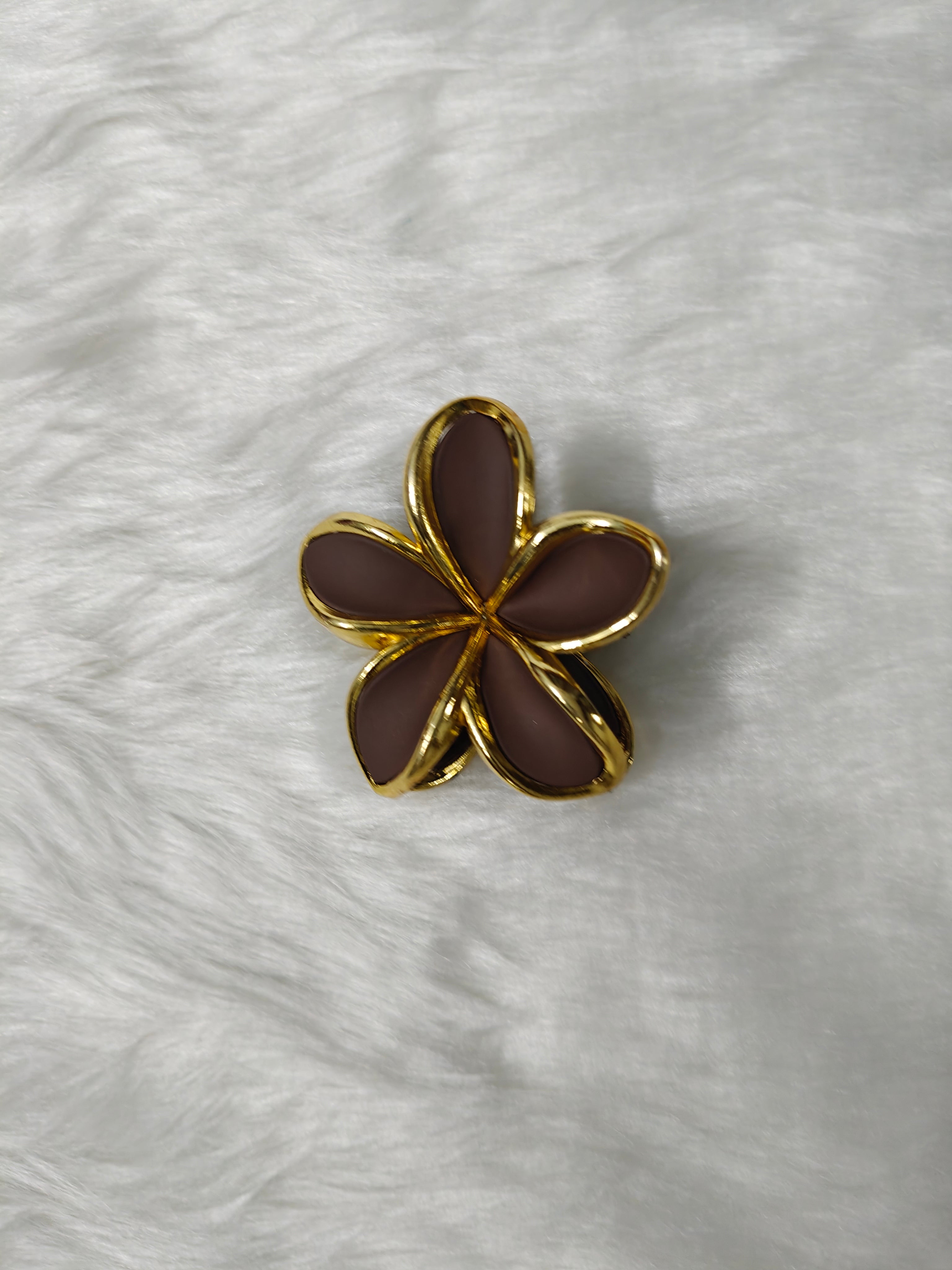 Matte Gold Finish Floral Hair Clip