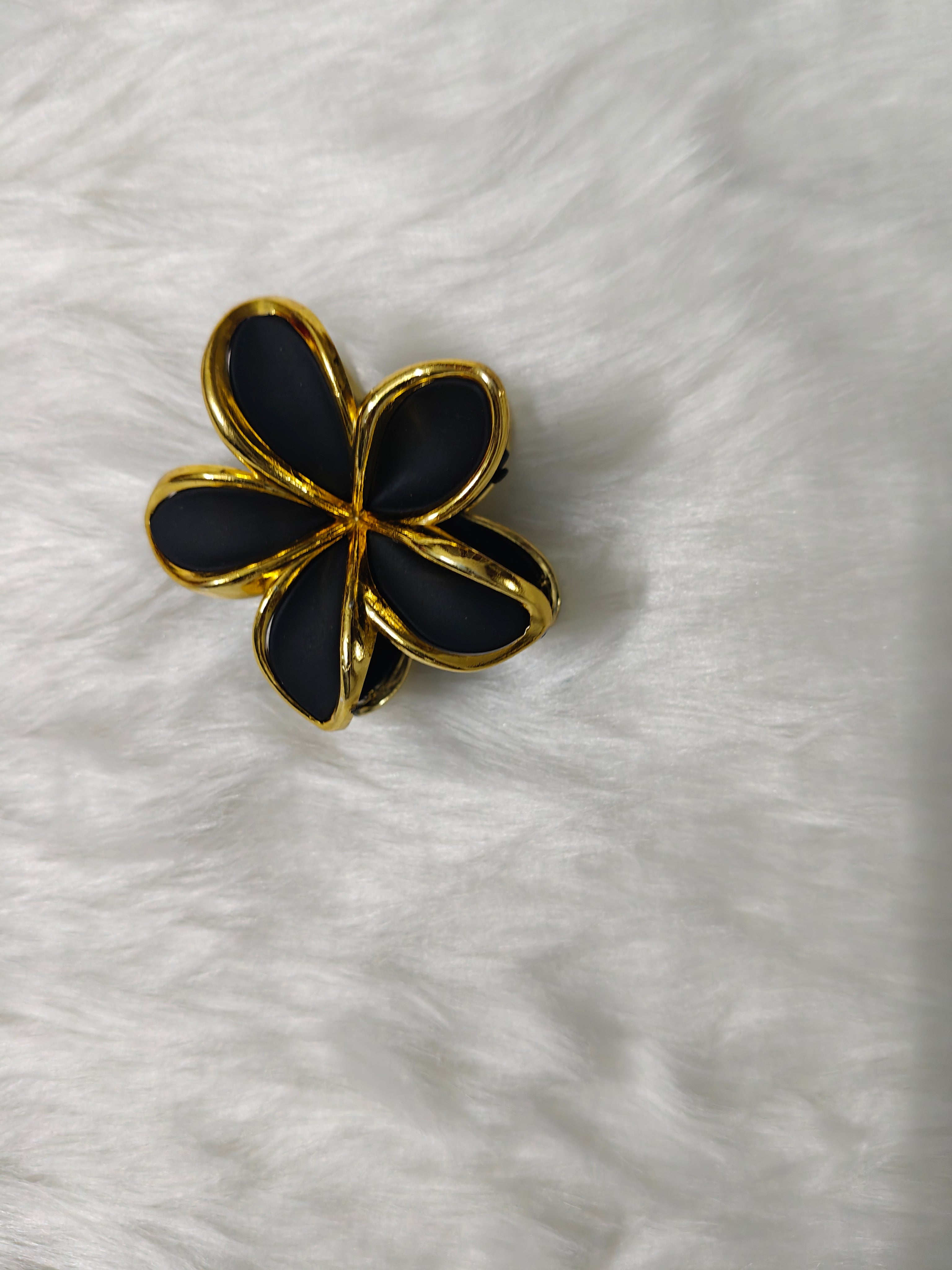 Matte Gold Finish Floral Hair Clip