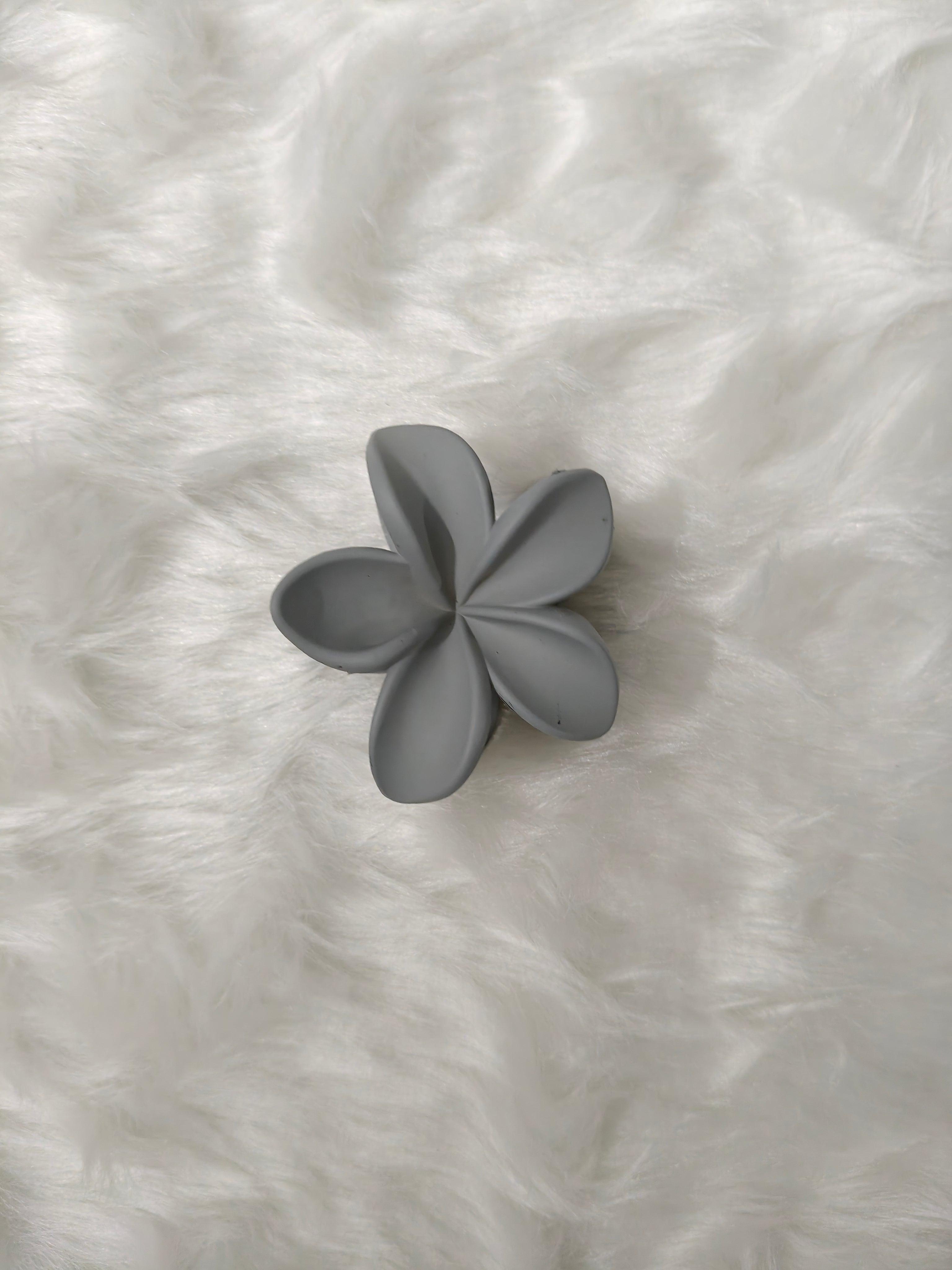 Matte Flower Clip