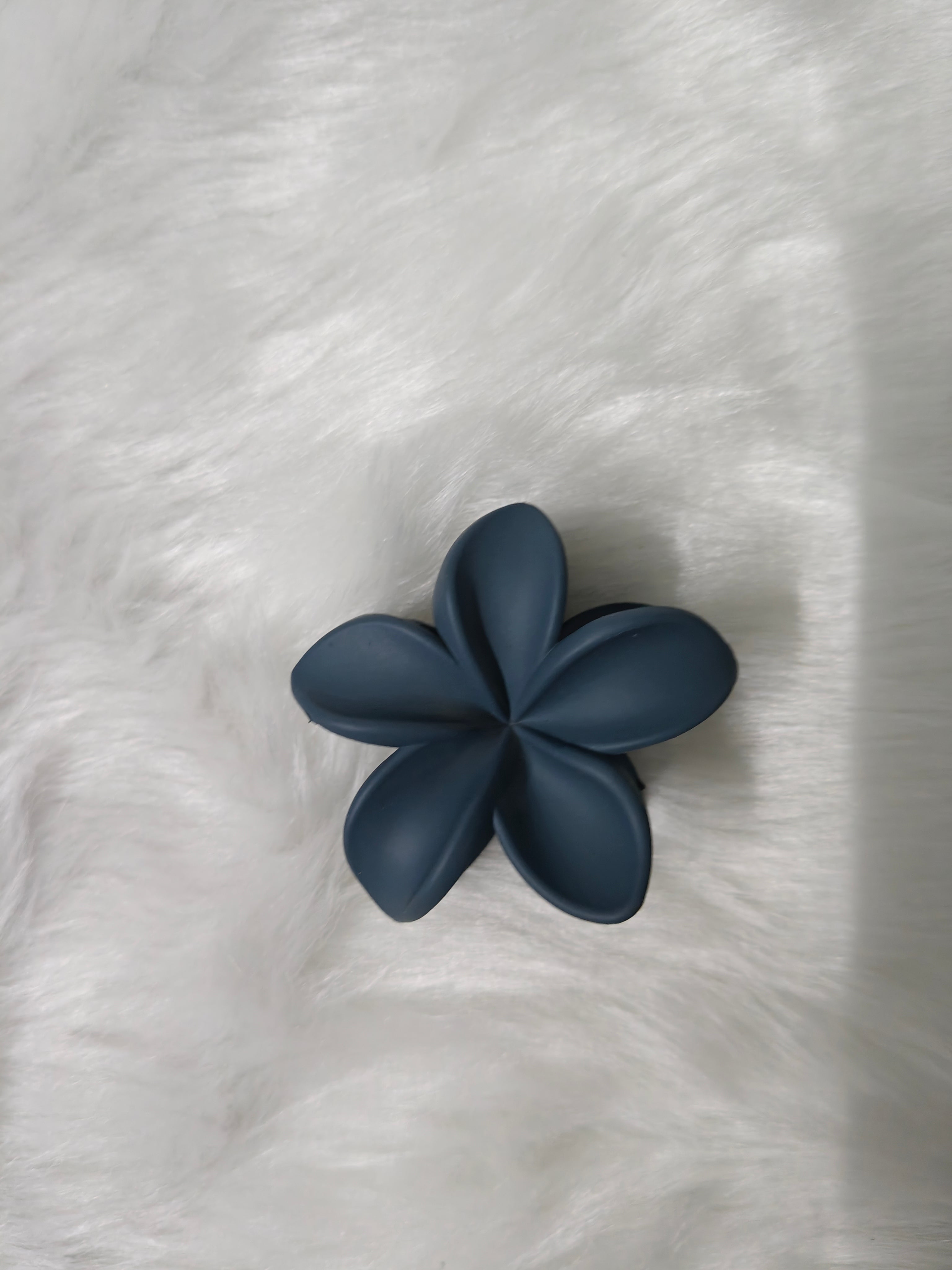 Matte Flower Clip