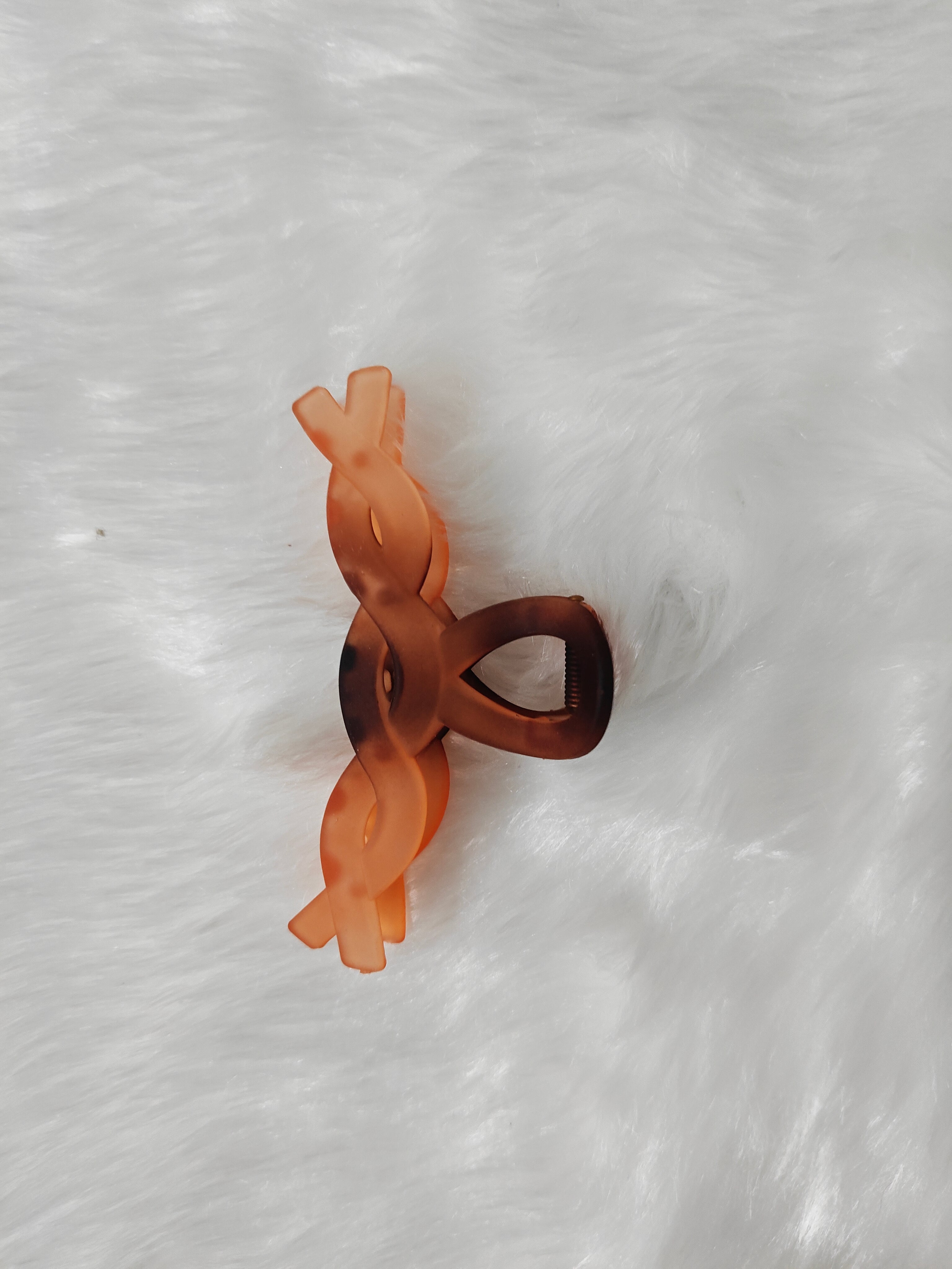 Matte Knot Hair Claw
