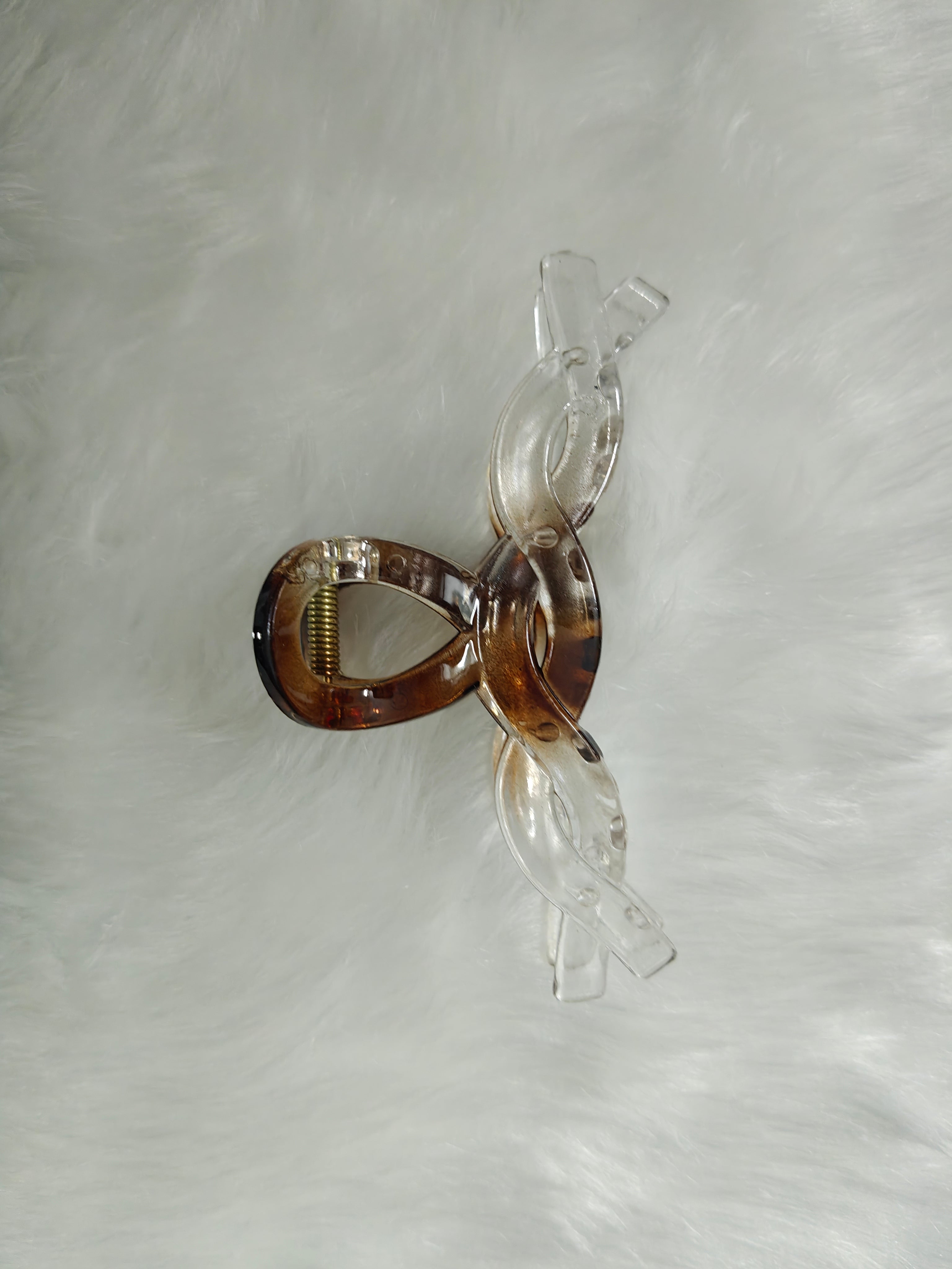 Glossy Knot Hair Claw