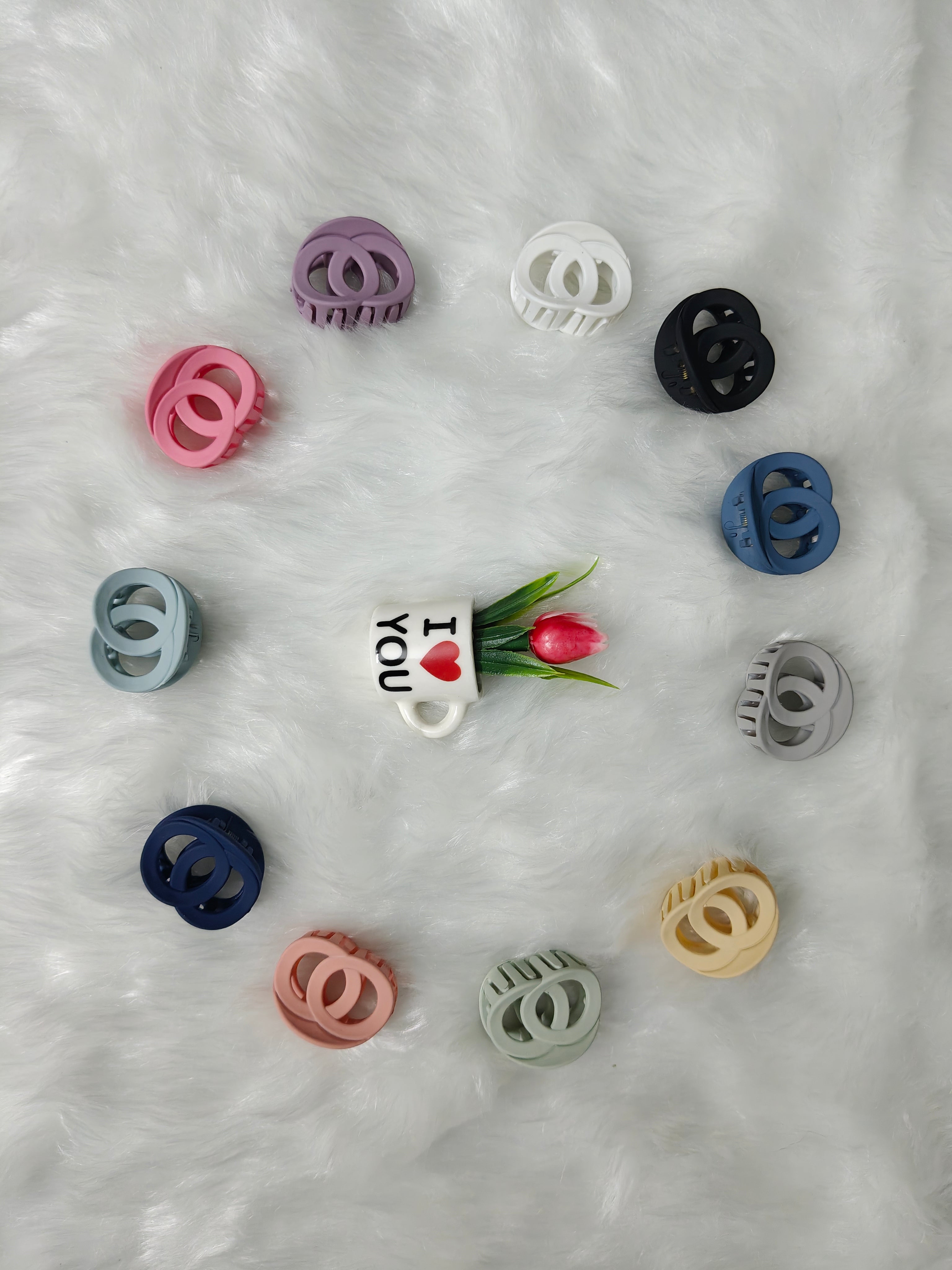 Double Circle Matte Clip