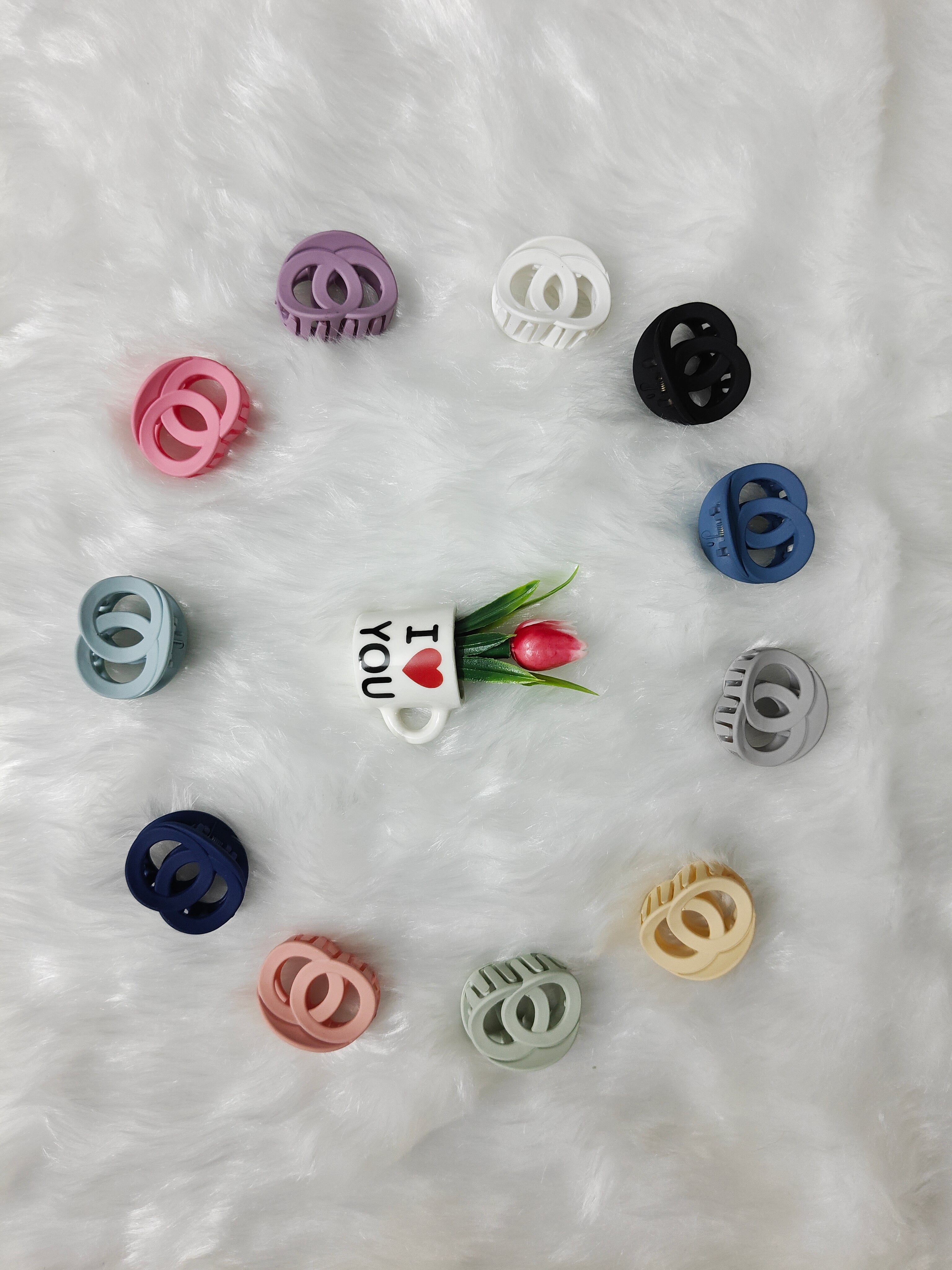Double Circle Matte Clip
