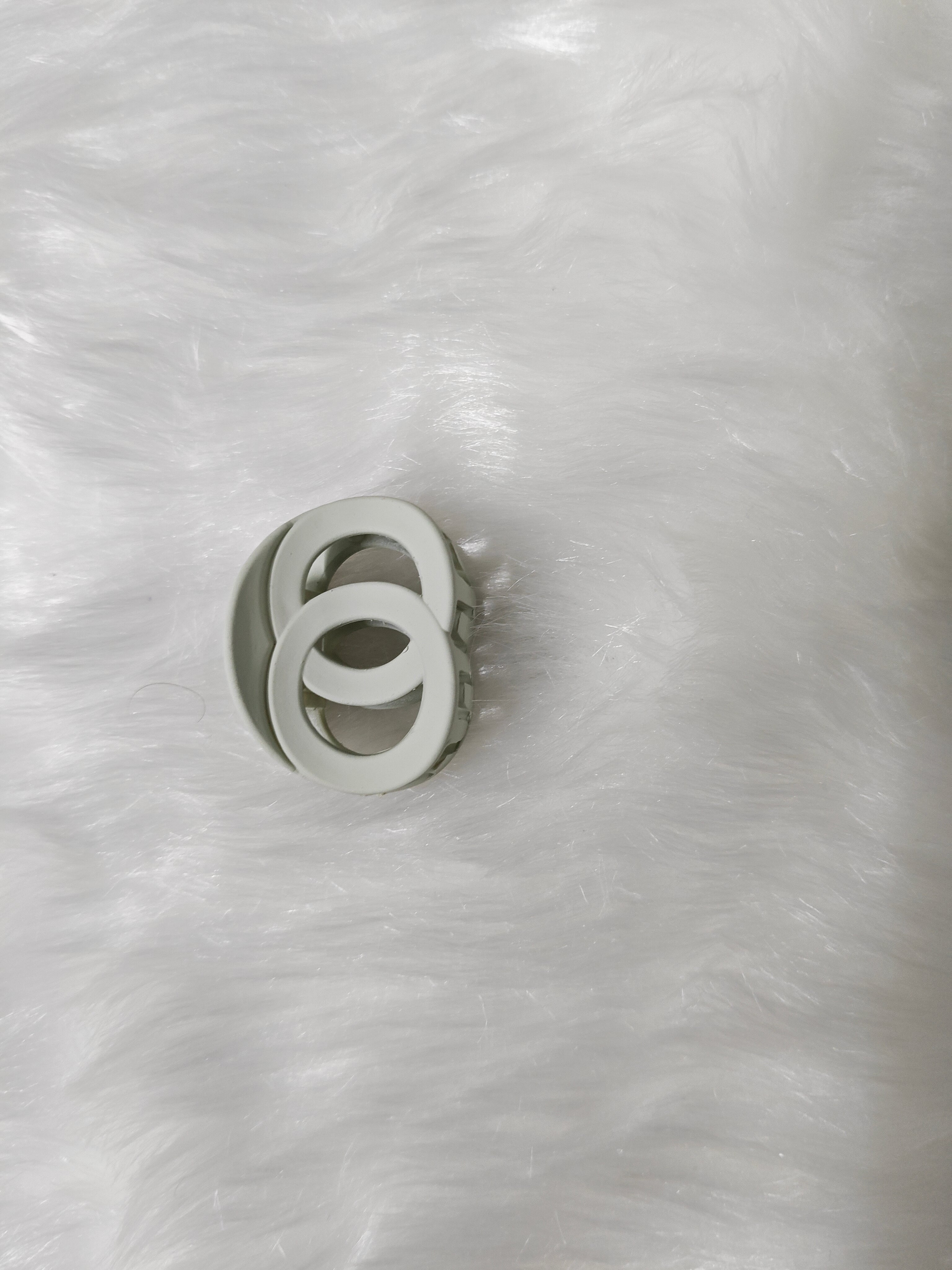 Double Circle Matte Clip
