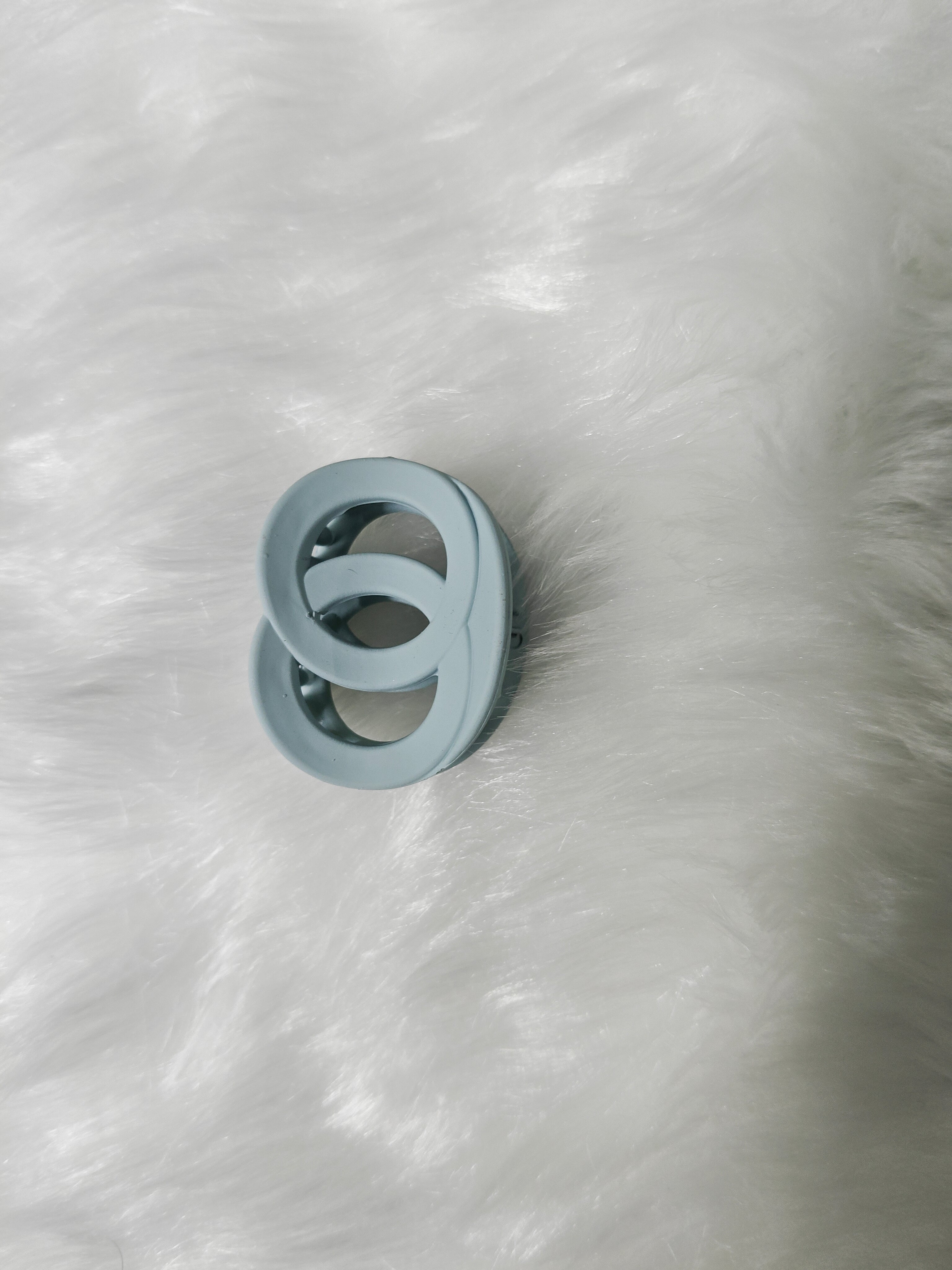 Double Circle Matte Clip