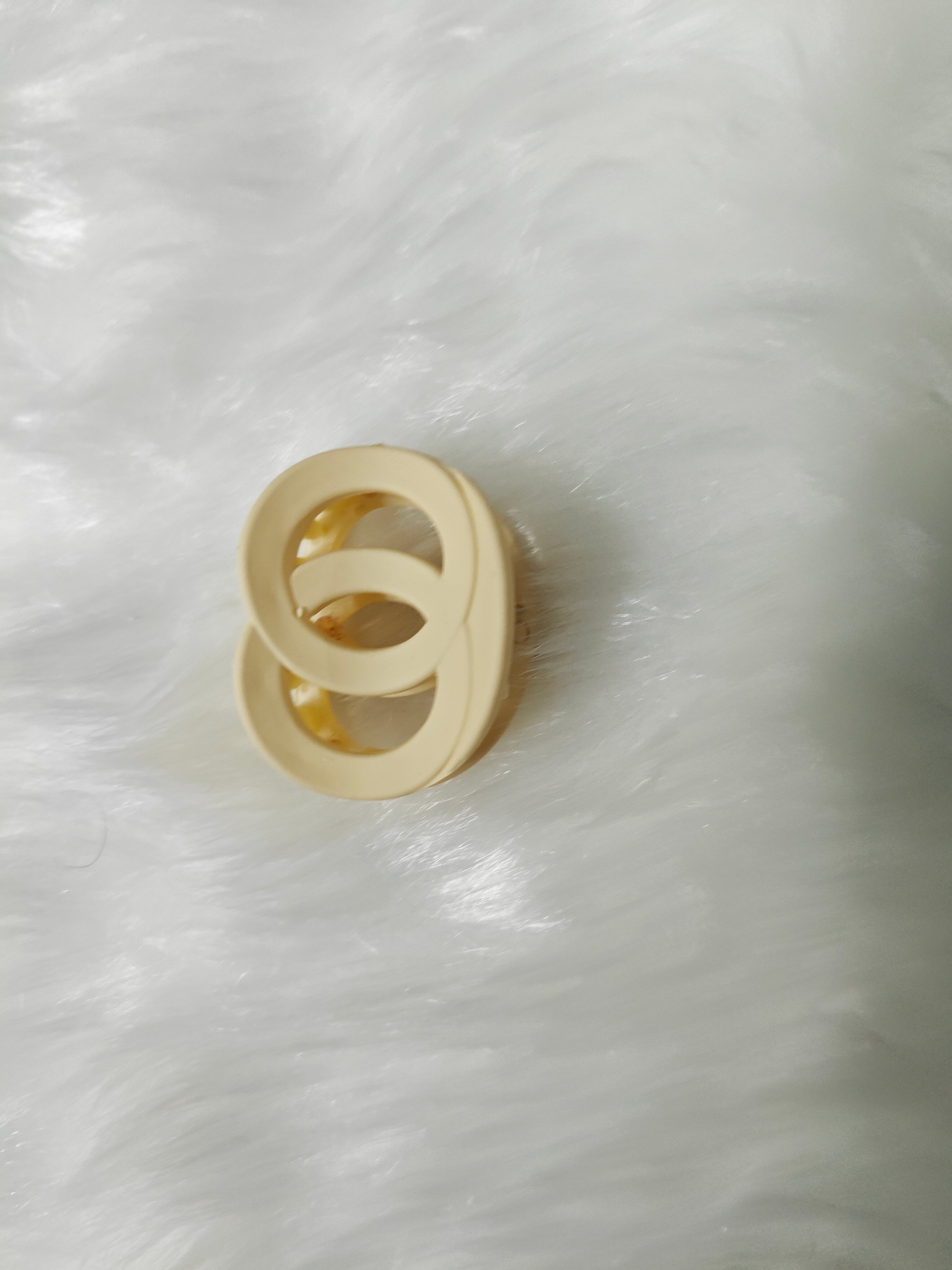 Double Circle Matte Clip
