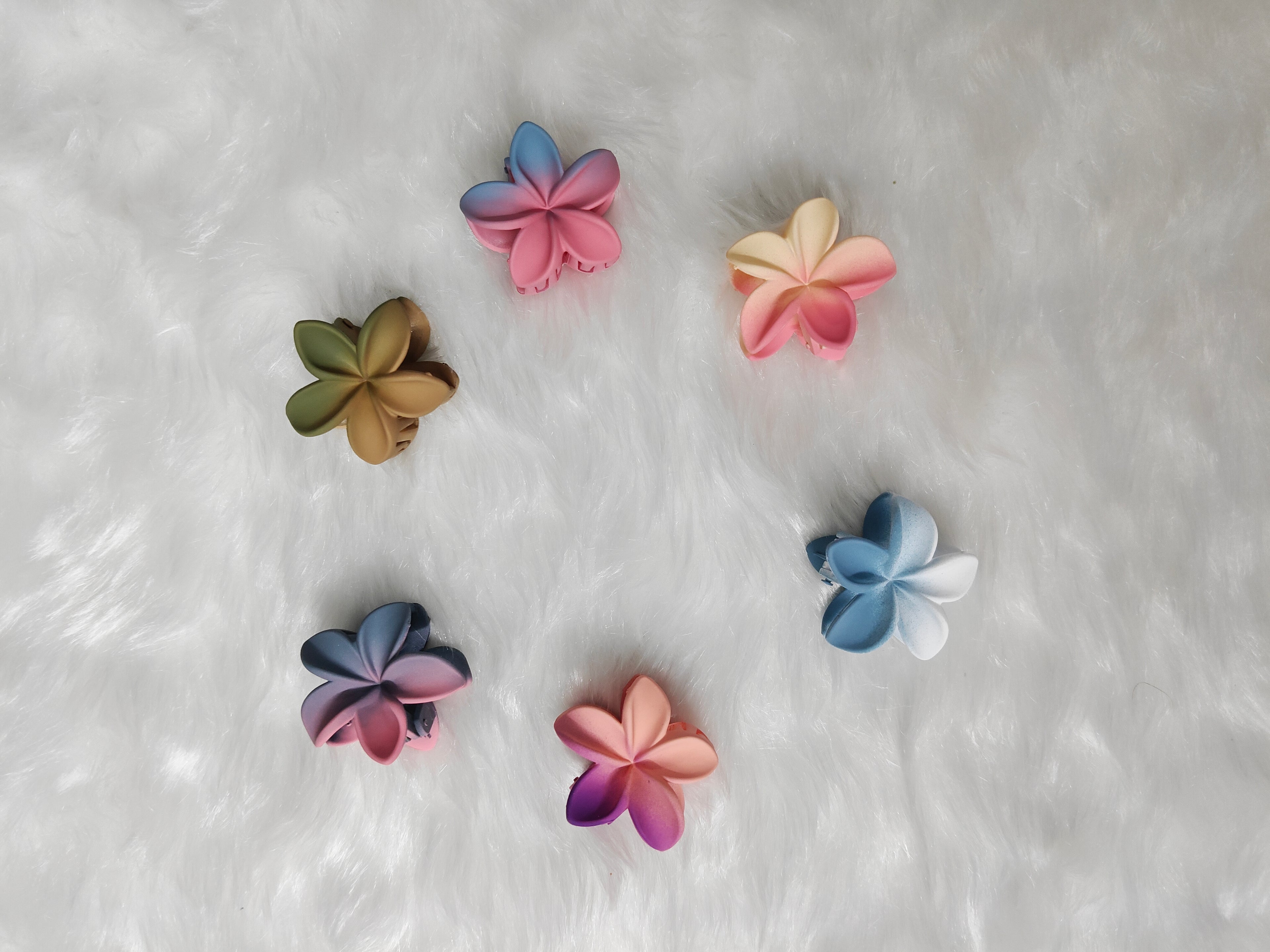 Dual Color Floral Matte Clip
