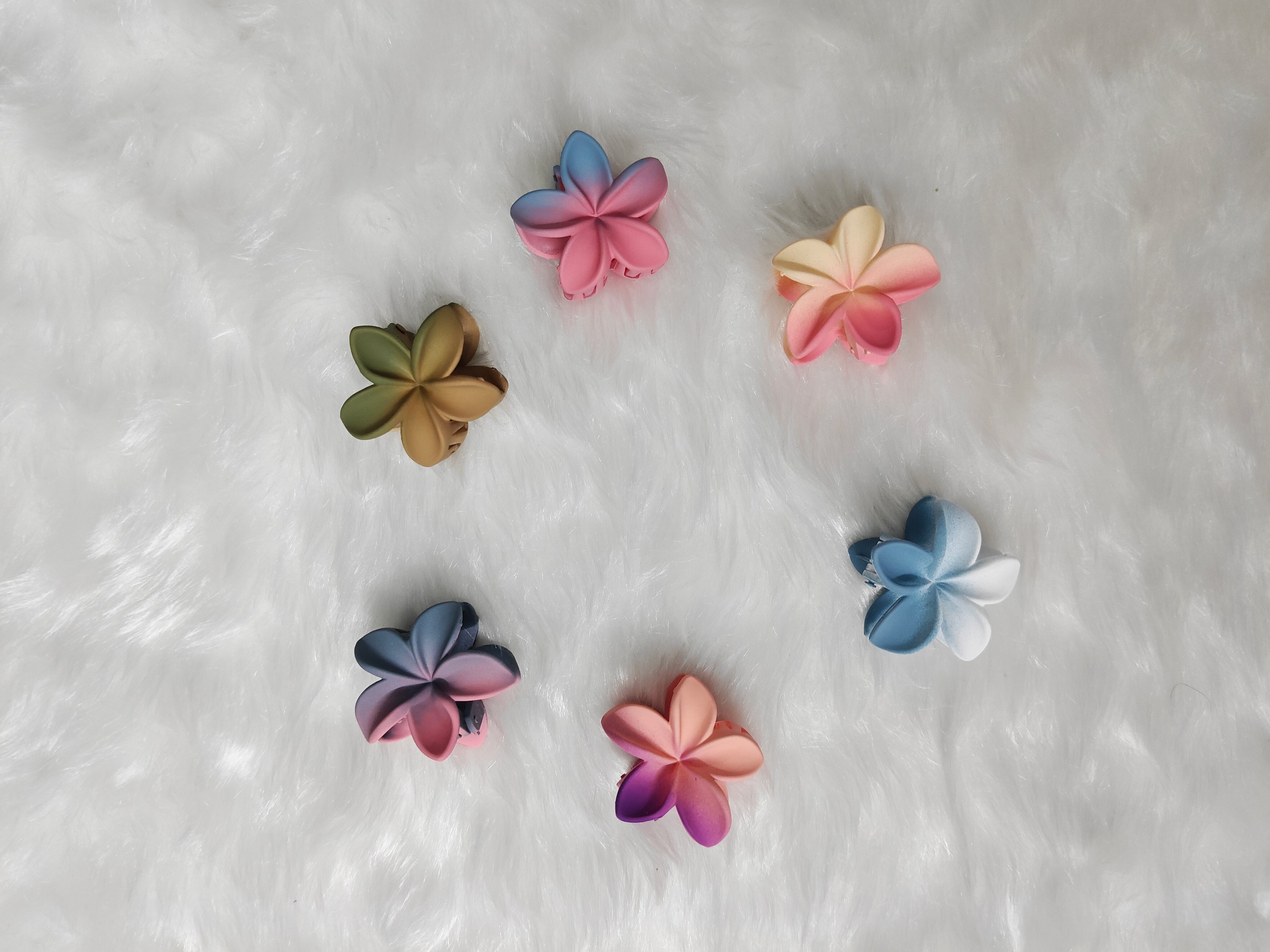 Dual Color Floral Matte Clip