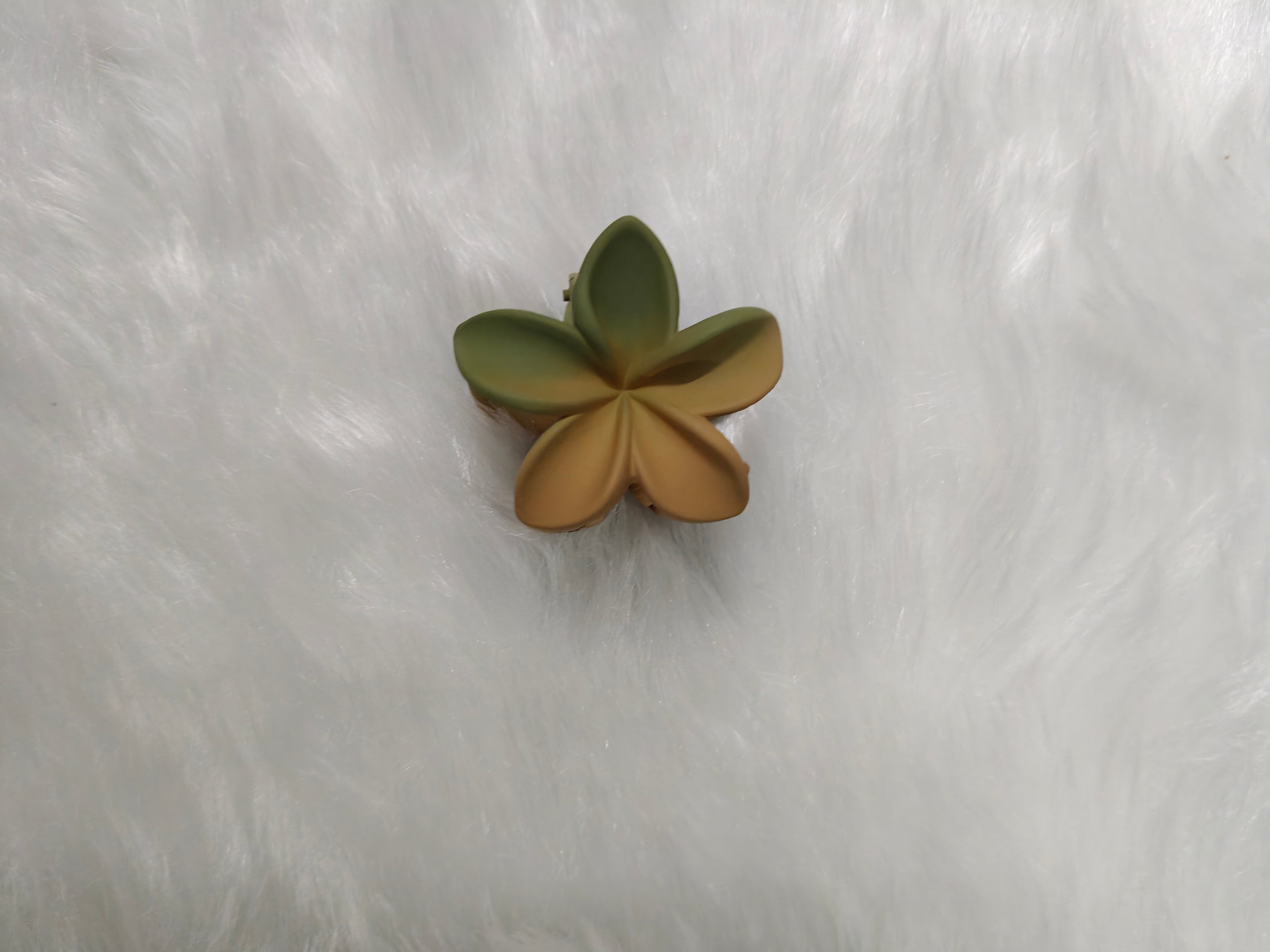 Dual Color Floral Matte Clip