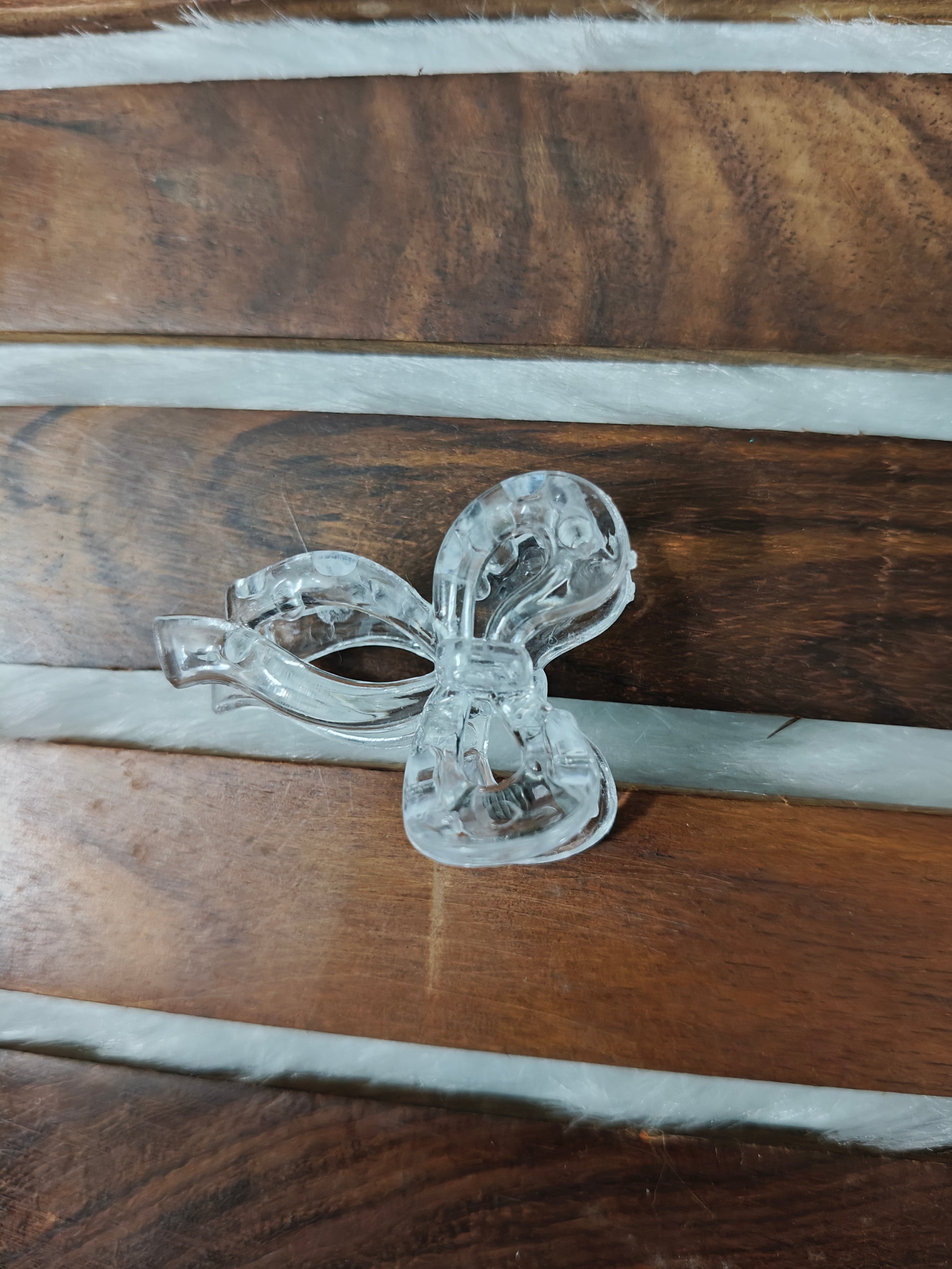 Glossy Bow Mini Hair Clip