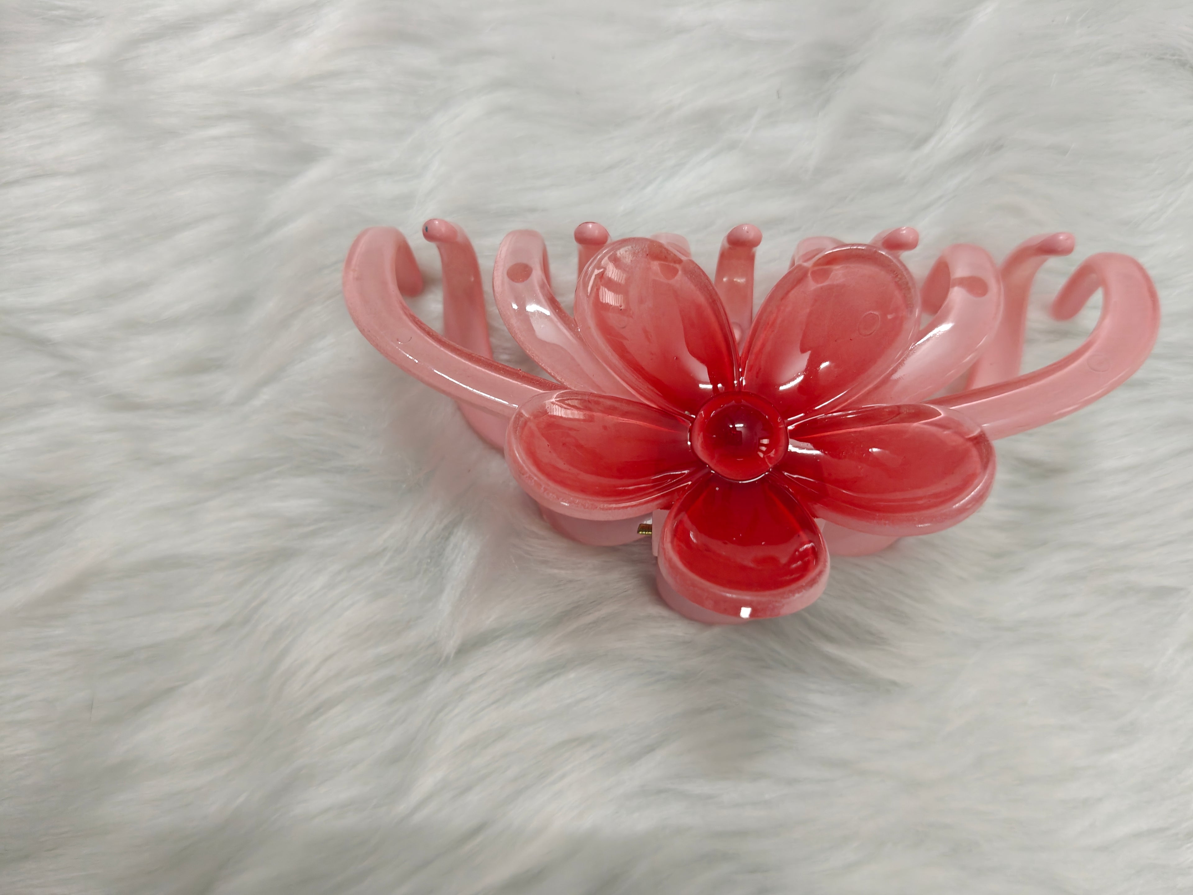 Floral crab clips