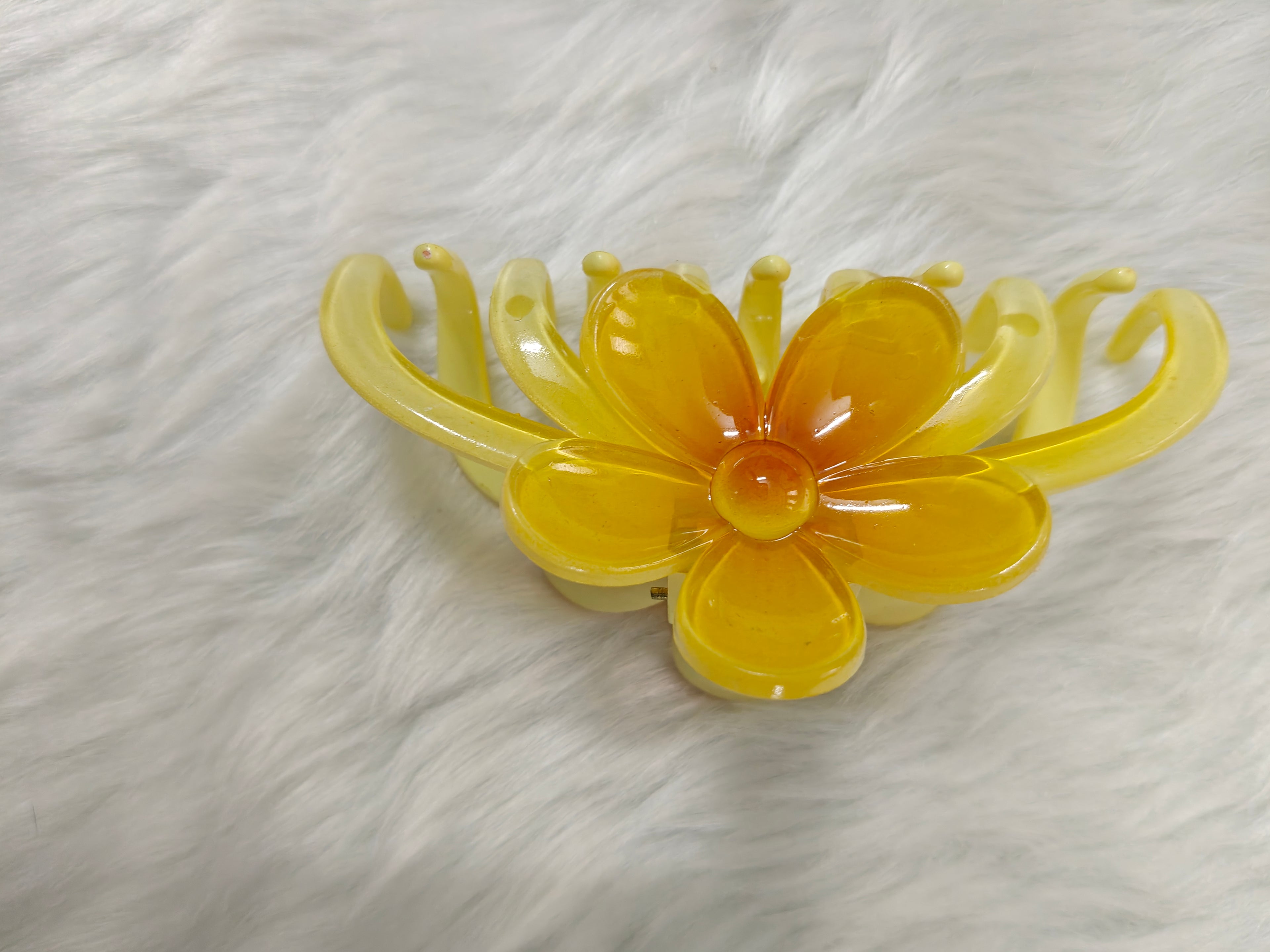 Floral crab clips