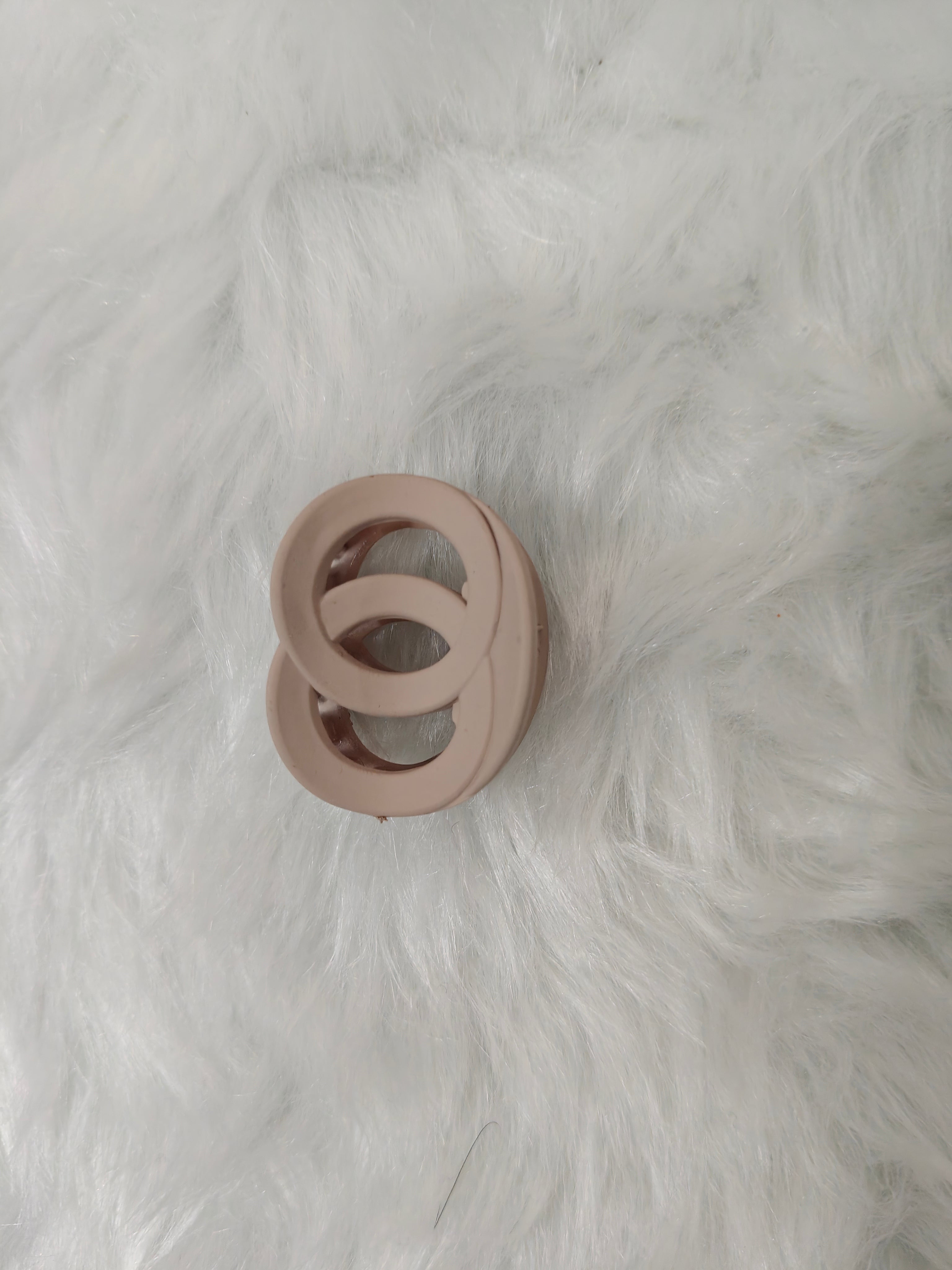 Double Circle Matte Clip