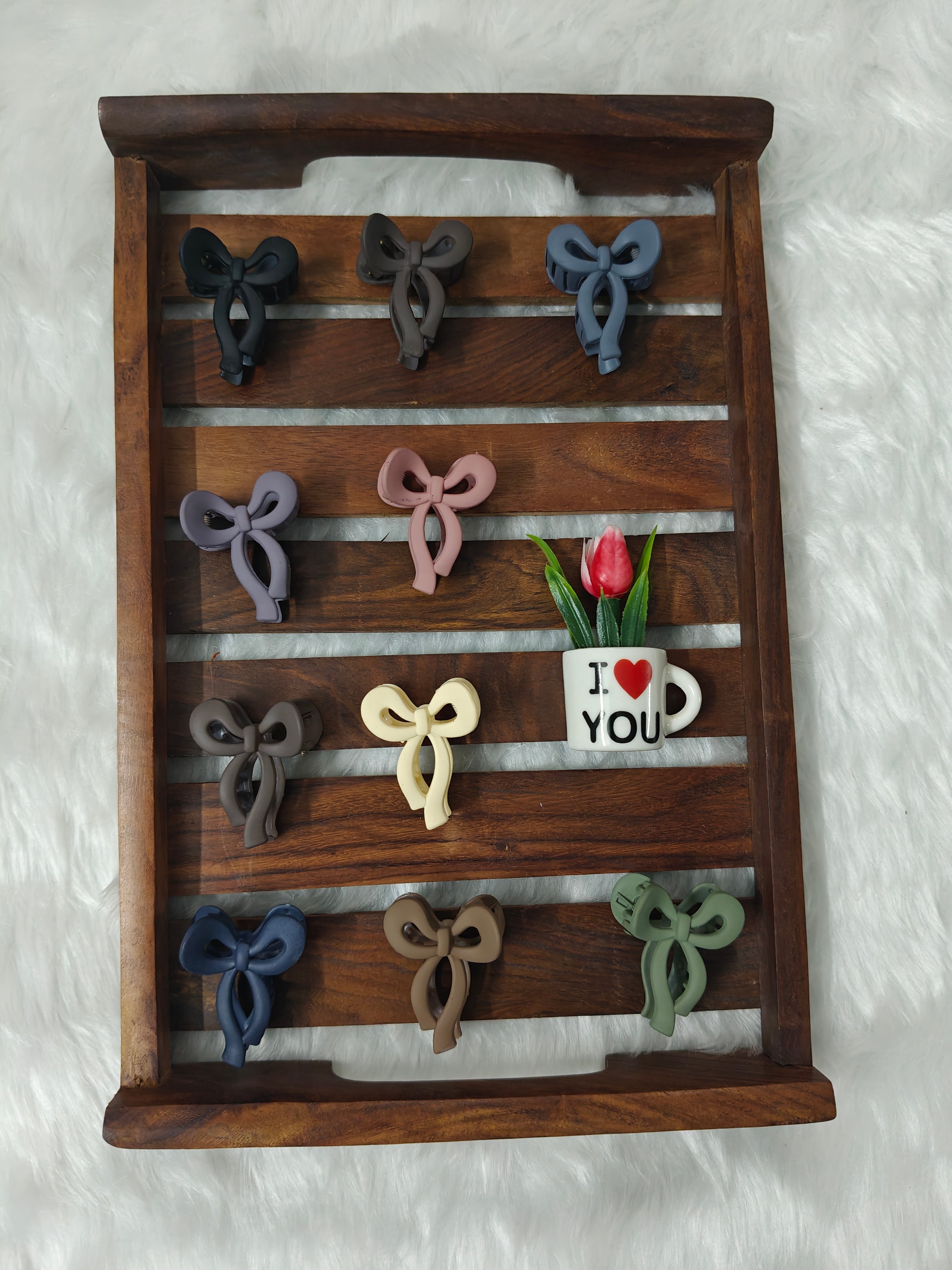Medium Sized Matte Bow