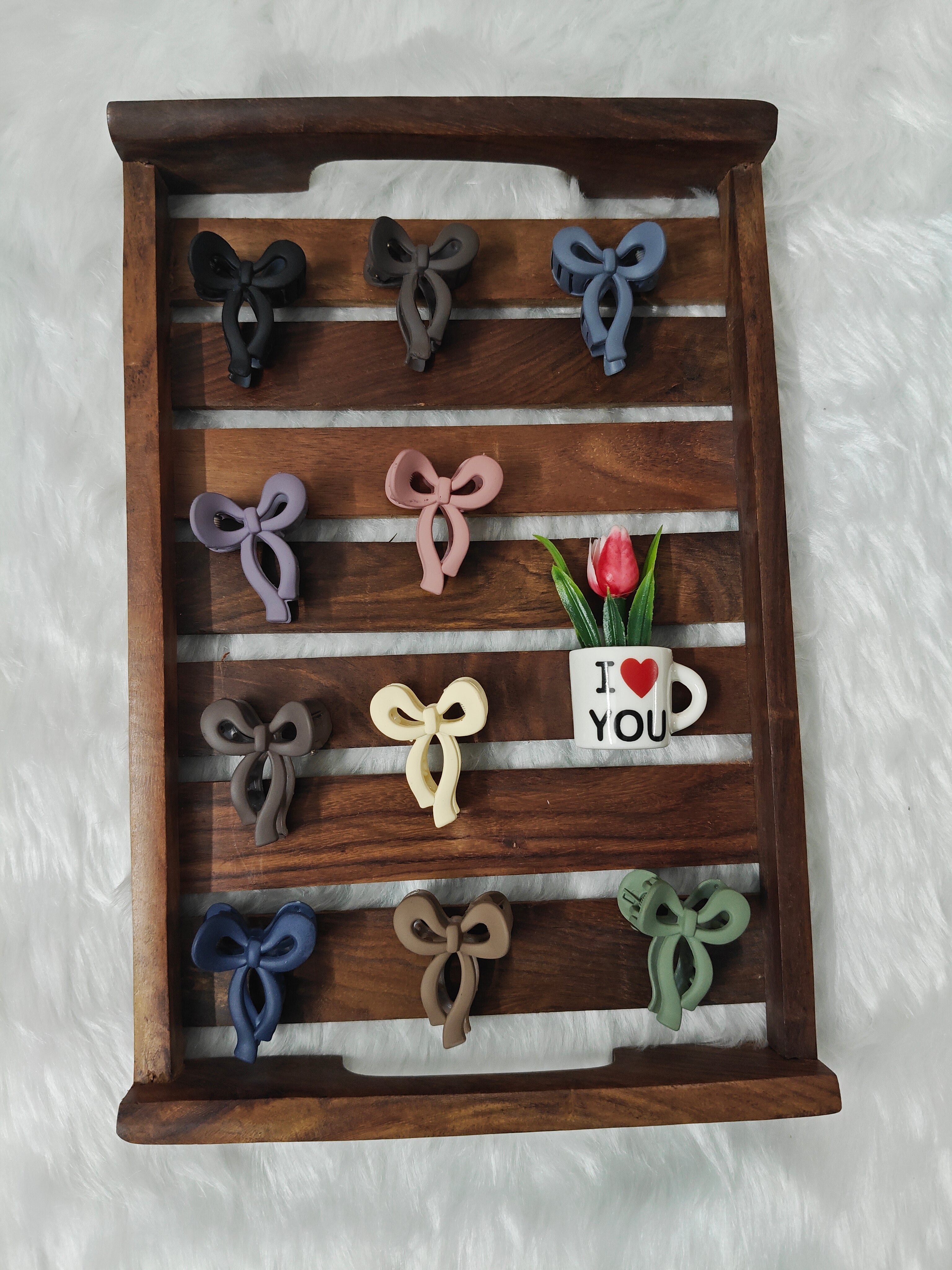 Medium Sized Matte Bow